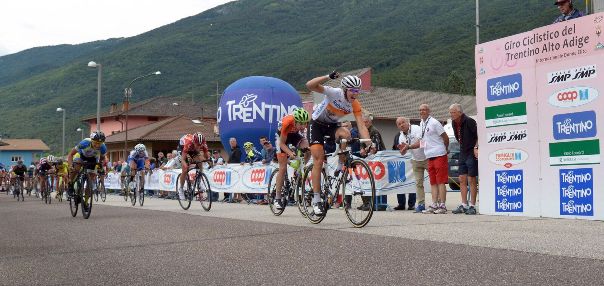 Thalita De Jong vince 3^ ed ultima tappa Trentino Femminile (Foto Daniele Mosna)
